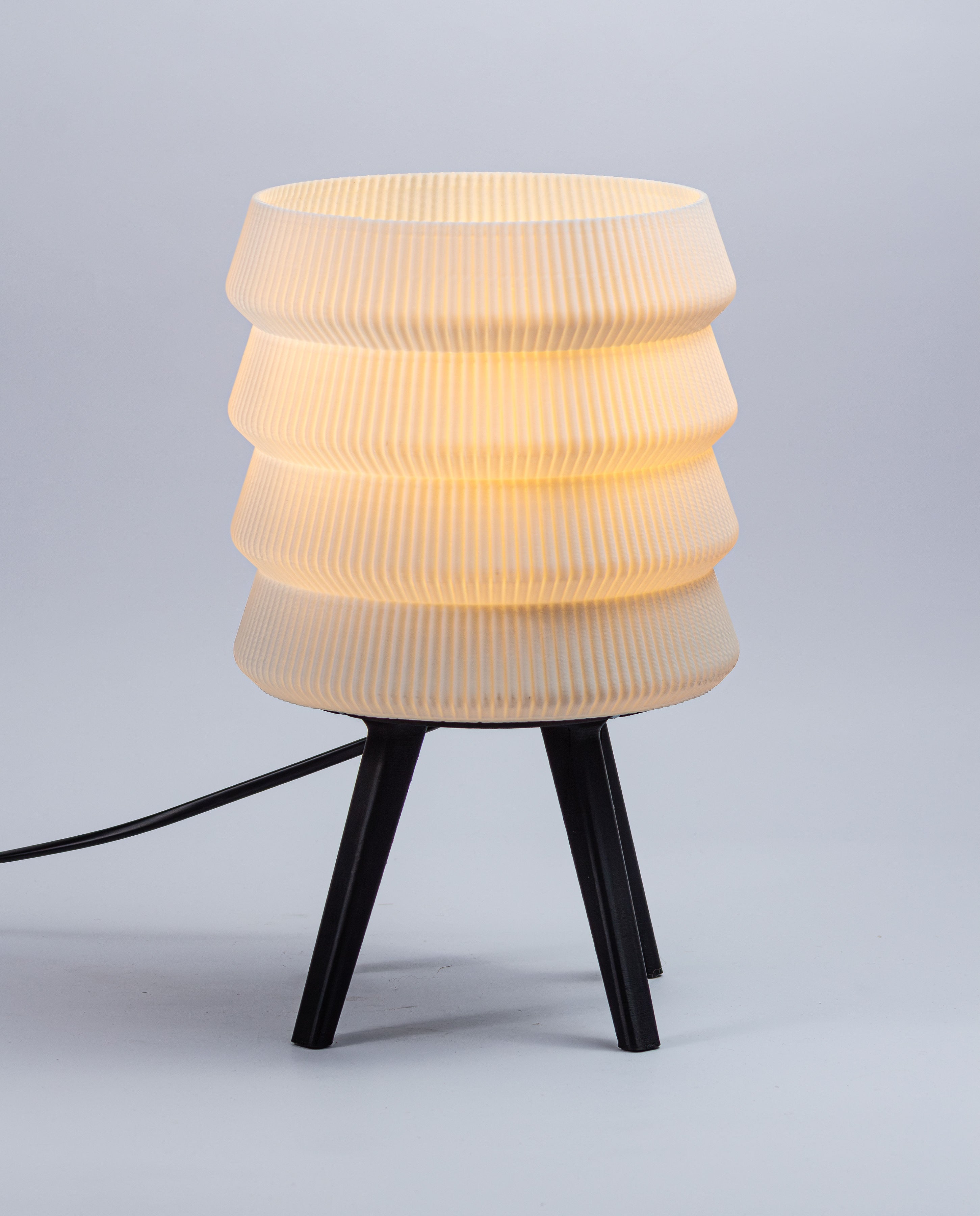 lámpara de mesa japonesa