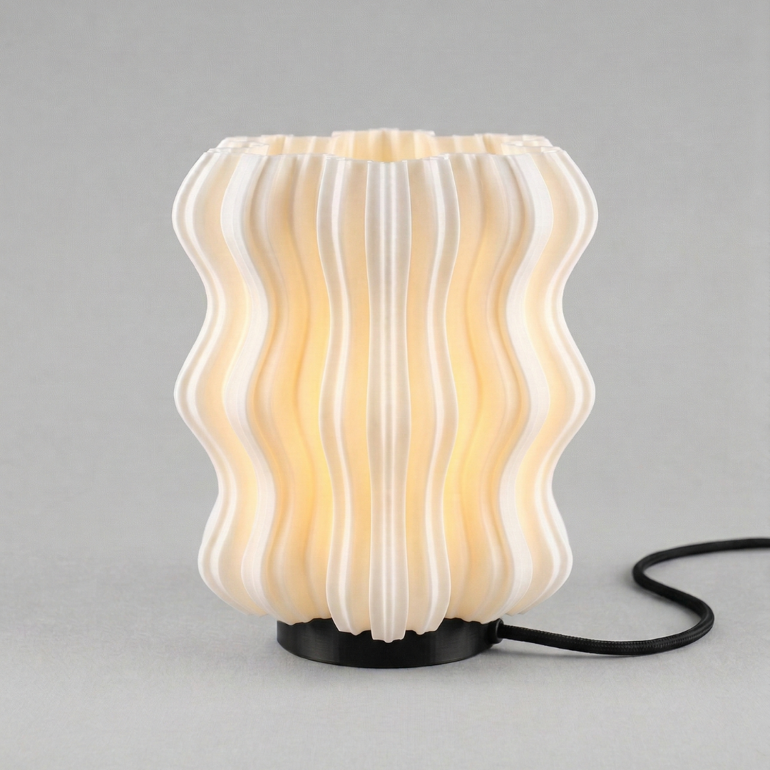 Lámpara de mesa, Koshy, Lumiere. Lámpara impresión 3D. 